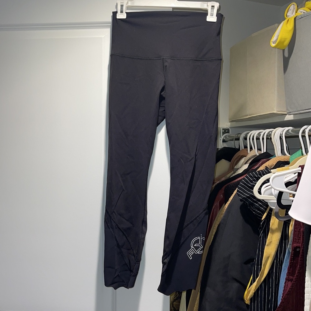FlyWheel Lululemon leggings